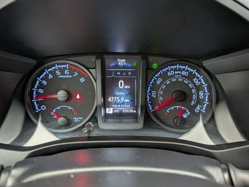 Used 2022 Toyota Tacoma SR image 22