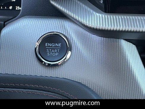 Used 2025 Ford Explorer Active w/ Active Comfort Package image 30