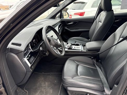 Used 2025 Audi Q7 3.0T Premium Plus image 11