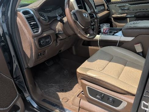 Used 2019 RAM 1500 Laramie AWD/4WD image 13