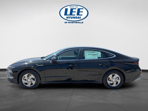 New 2026 Hyundai Sonata SE FWD image 3