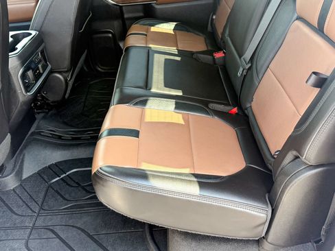 Certified 2019 Chevrolet Silverado 1500 High Country w/ High Country Premium Package AWD/4WD image 22
