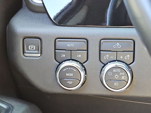 Used 2023 GMC Sierra 1500 Elevation AWD/4WD image 23