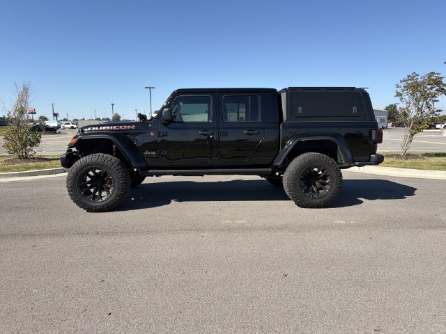 Used 2025 Jeep Gladiator Rubicon AWD/4WD image 2