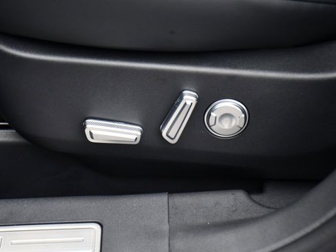 Used 2026 Lincoln Nautilus Premier w/ Jet Appearance Package image 14