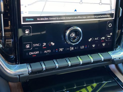 Certified 2025 GMC Yukon XL Denali image 23