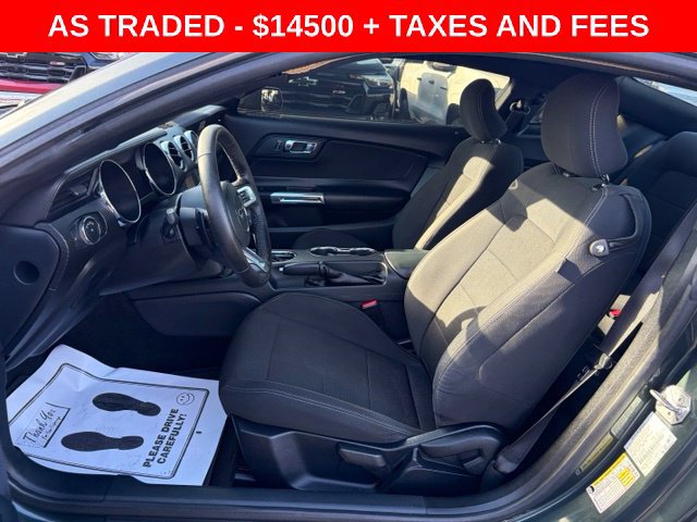 Used 2015 Ford Mustang Coupe RWD image 13