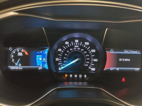 Used 2018 Ford Fusion SE w/ Fusion SE Technology Package FWD image 23