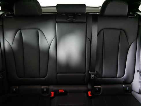 Used 2024 BMW X4 M40i AWD/4WD image 13