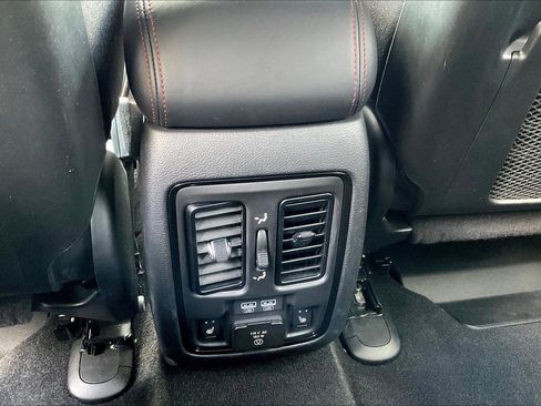 Used 2024 Dodge Durango R/T RWD image 11