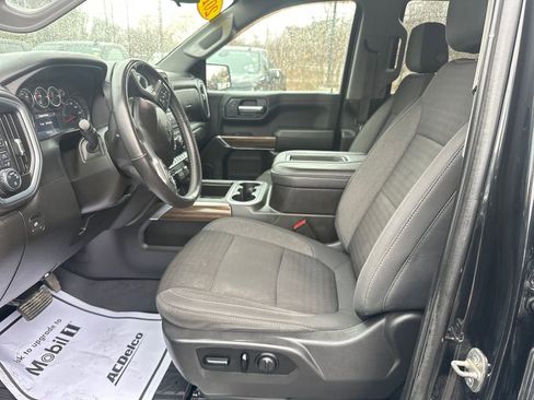 Used 2021 Chevrolet Silverado 1500 LT Trail Boss image 9