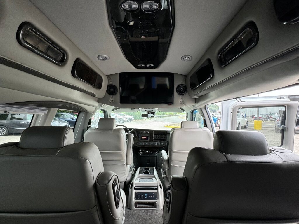 Used 2019 GMC Savana 2500 w/ Enhanced Convenience Package RWD image 19