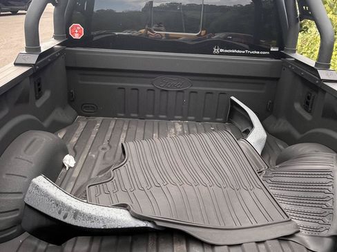 Used 2024 Ford F250 XLT w/ Black Appearance Package AWD/4WD image 10