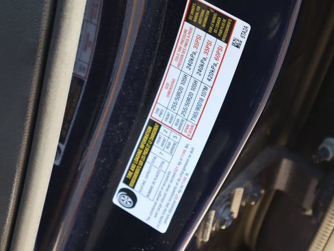 Used 2023 Nissan Pathfinder SL w/ SL Premium Package FWD image 33