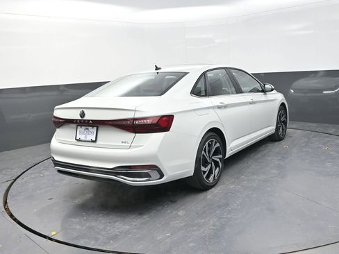 New 2026 Volkswagen Jetta SEL FWD image 10