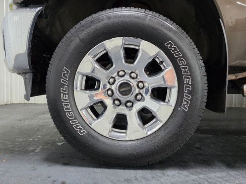 Used 2016 Ford F250 XLT w/ XLT Value Package AWD/4WD image 6