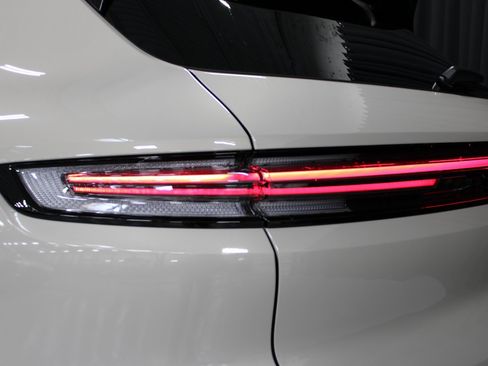 New 2025 Porsche Cayenne GTS image 16