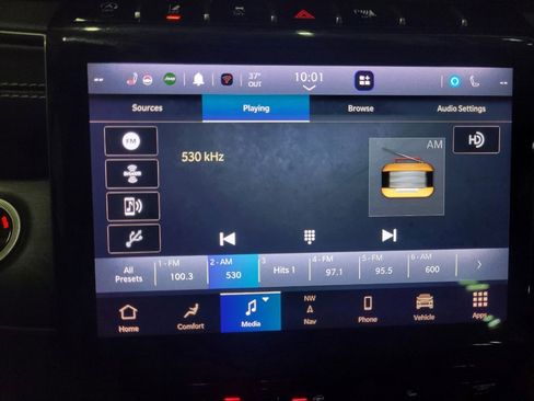 Used 2023 Jeep Grand Cherokee Limited image 25