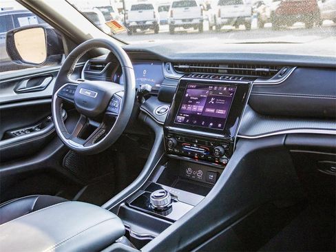 Used 2023 Jeep Grand Cherokee L Altitude image 20