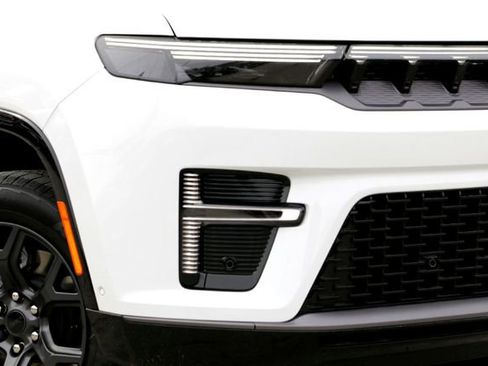 New 2026 Jeep Grand Wagoneer Limited image 3