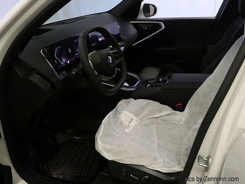 Used 2025 BMW X3 xDrive30i image 11