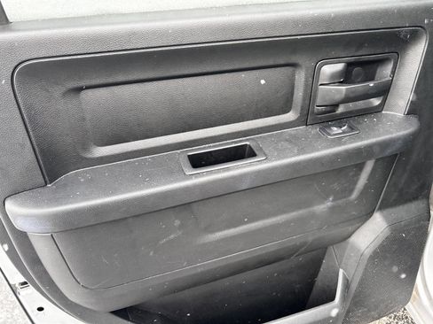 Used 2018 RAM 1500 Express image 12