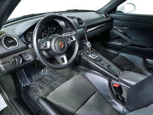 Used 2021 Porsche 718 Boxster Spyder RWD image 4