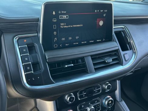 Used 2024 GMC Yukon XL SLT w/ SLT Luxury Package AWD/4WD image 13