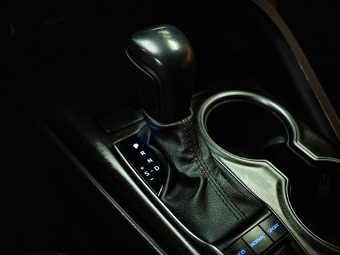 Used 2023 Toyota Camry SE image 21