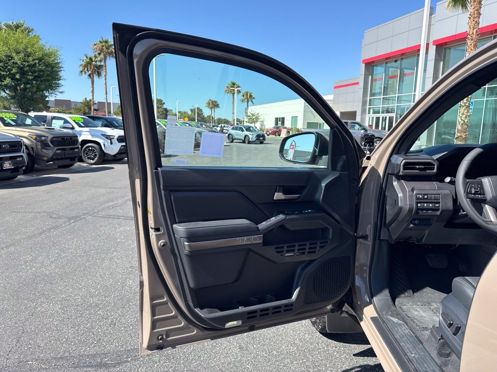 New 2026 Toyota Tacoma TRD Off-Road w/ TRD Off Road Premium Package AWD/4WD image 6