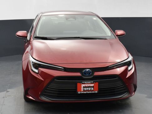 Used 2024 Toyota Corolla LE image 7