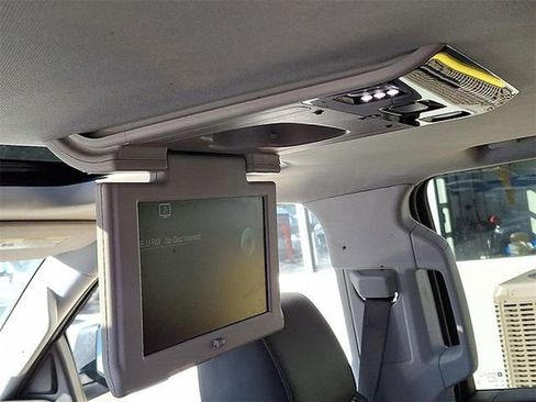 Used 2020 Cadillac Escalade Premium Luxury image 9