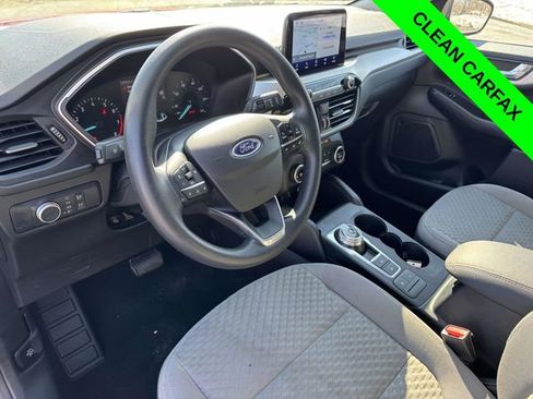 Used 2020 Ford Escape SE image 8