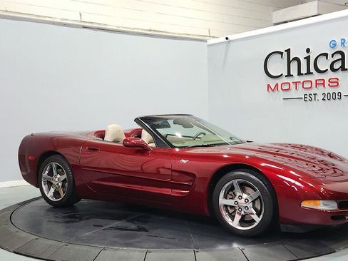 Used 2003 Chevrolet Corvette Convertible w/ Preferred Equipment Group1 RWD image 2