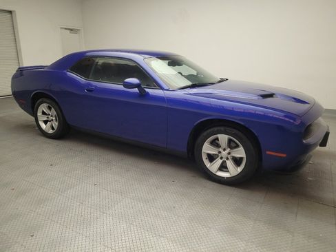 Used 2018 Dodge Challenger SXT RWD image 11