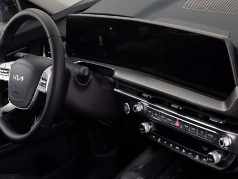 Used 2025 Kia Telluride LX image 21