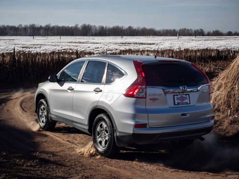 Used 2016 Honda CR-V LX image 4