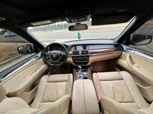 Used 2011 BMW X5 xDrive50i image 30