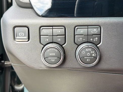 Used 2026 Chevrolet Silverado 1500 LT Trail Boss w/ Safety Package AWD/4WD image 23