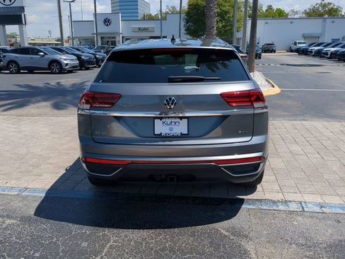 Certified 2023 Volkswagen Atlas Cross Sport SE image 4