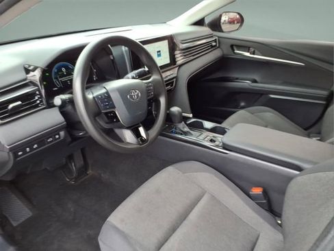 Used 2025 Toyota Camry LE FWD image 12