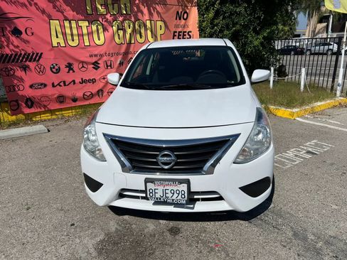 Used 2019 Nissan Versa S FWD image 5