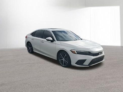 Used 2024 Honda Civic Touring image 2