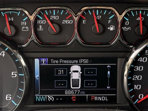 Used 2017 Chevrolet Silverado 1500 LT w/ Texas Edition image 18