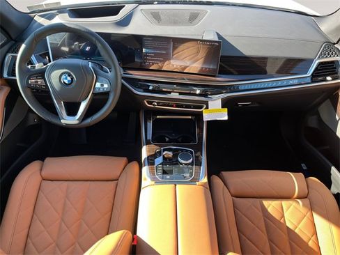New 2026 BMW X5 xDrive50e image 10