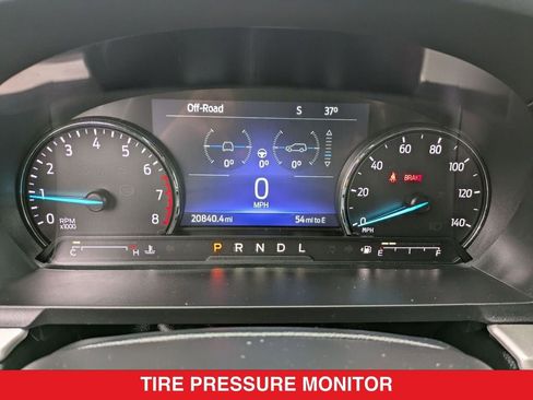 Used 2022 Ford Explorer XLT image 21