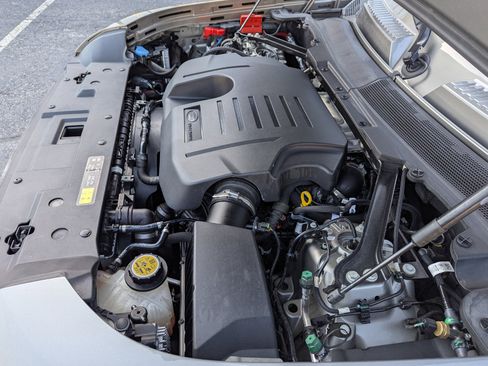 Used 2023 Land Rover Defender 110 X-Dynamic SE image 56