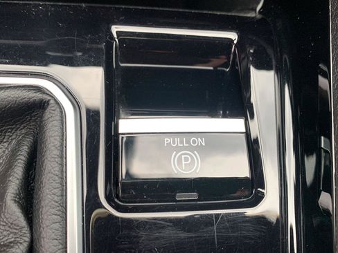 Used 2024 Jeep Compass Trailhawk image 12