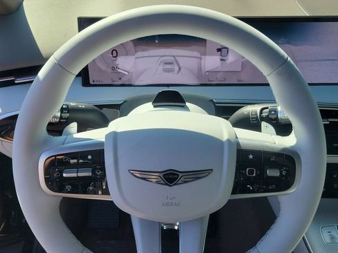Used 2026 Genesis GV70 2.5T Advanced w/ G1 Accessory Package AWD/4WD image 21