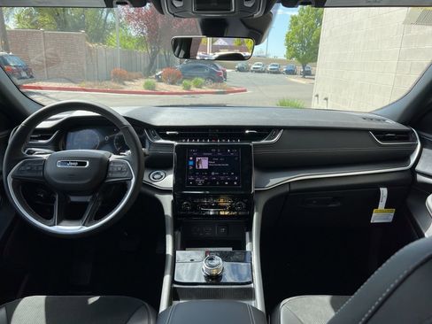 New 2025 Jeep Grand Cherokee L Laredo AWD/4WD image 21